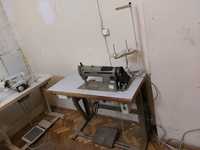 Промислова професійна швейна машина TOYOTA з столом