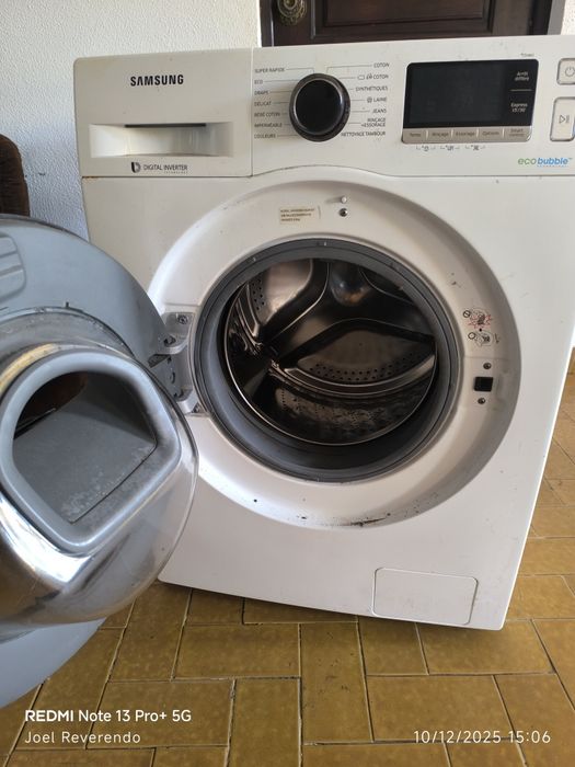 Máquina de lavar roupa 9kg