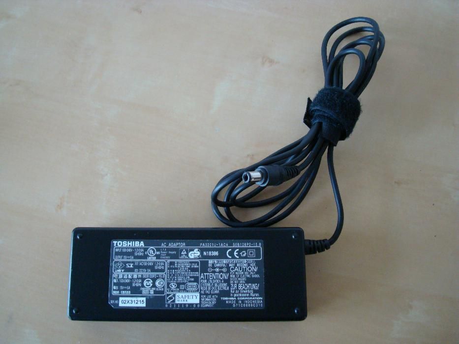 Carregador Toshiba PA3201U-1ACA original