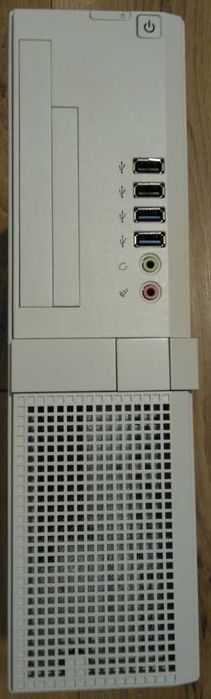 Komputer AMD Athlon X3 425, 8GB DDR3, AMD Radeon HD