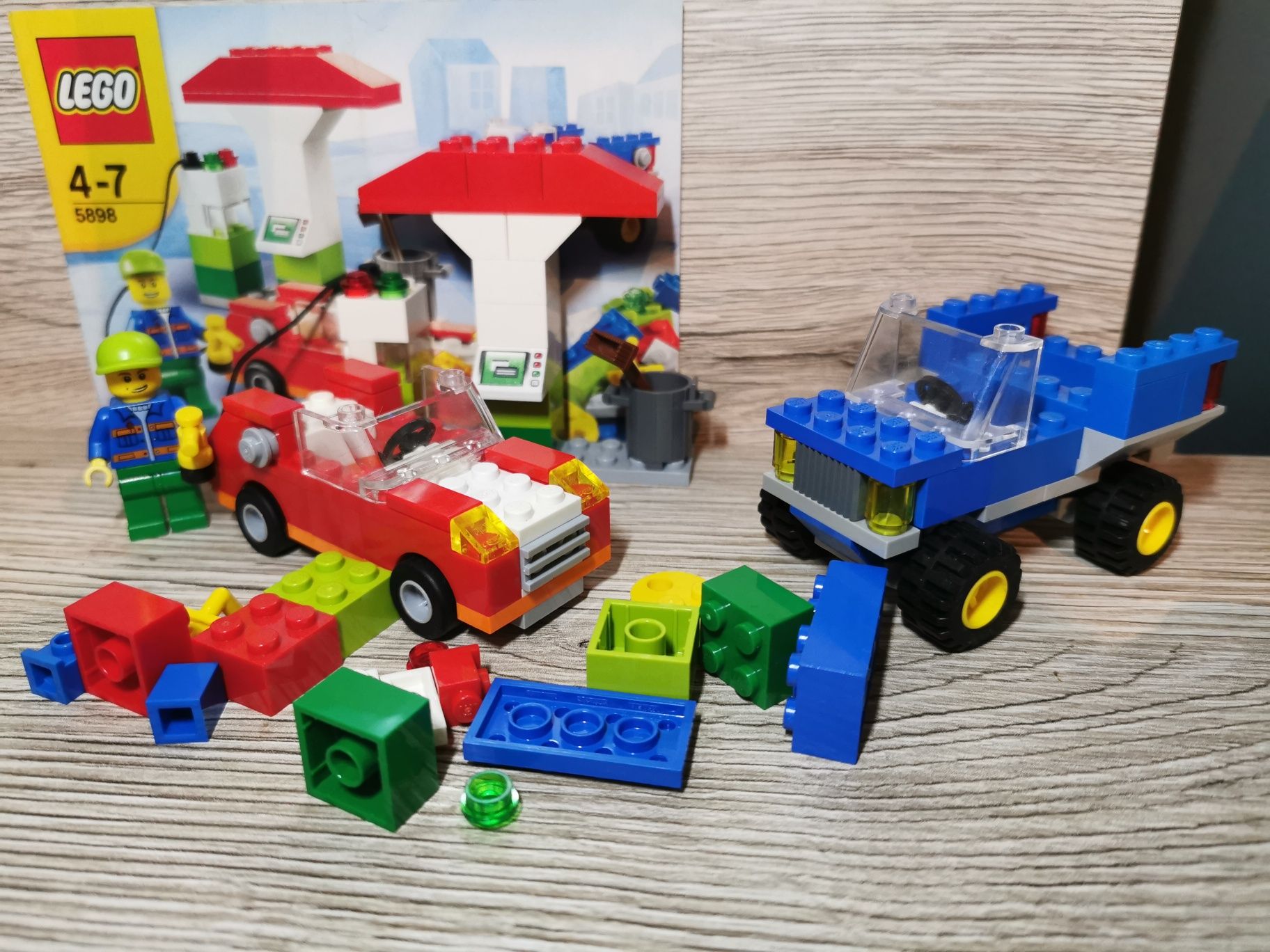 Lego Creator 5898 Zestaw do budowy samochodów kompletny