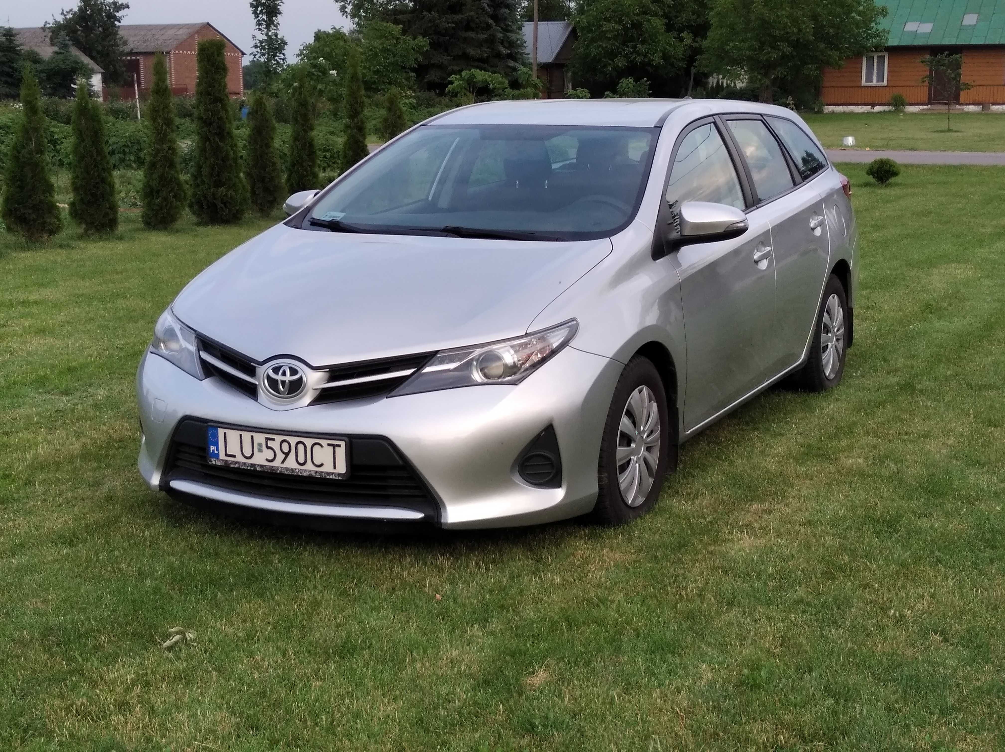 Toyota Auris 1.4 d z 2015r salon Polska