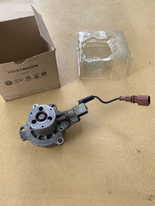 Помпа VW, Vag, (2.0 1,6 TDI) O4L 121 011 N