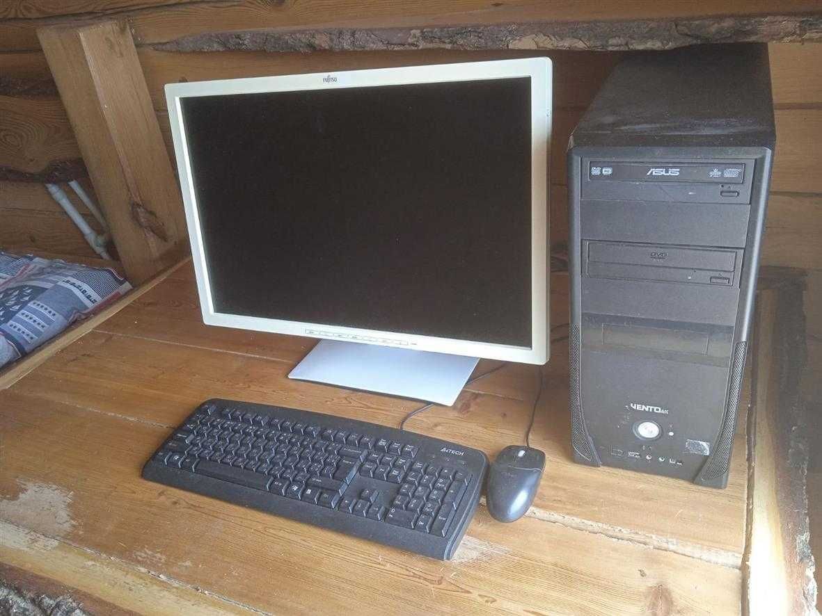 Fujitsu 1920x1200 ігровий монітор 24' Фрегат-Блоква