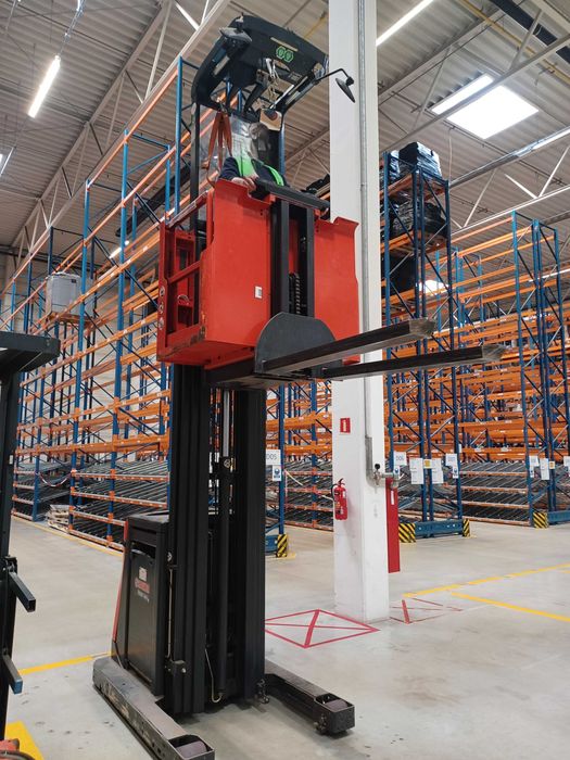 Wózek widłowy LINDE V12