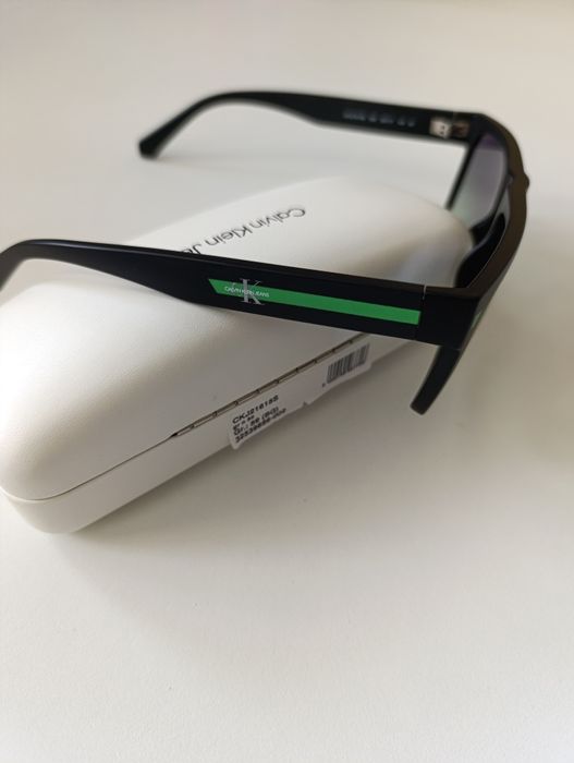 Óculos de sol Calvin Klein