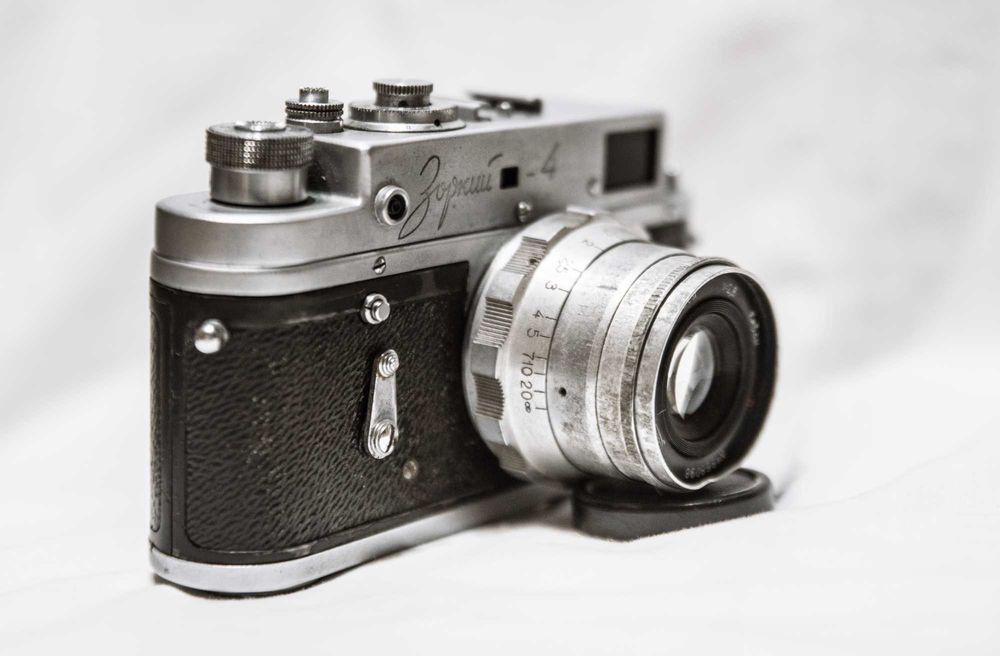 Zorki 4 ( napis w cyrylicy ) SPRAWNA / tylko korpus /