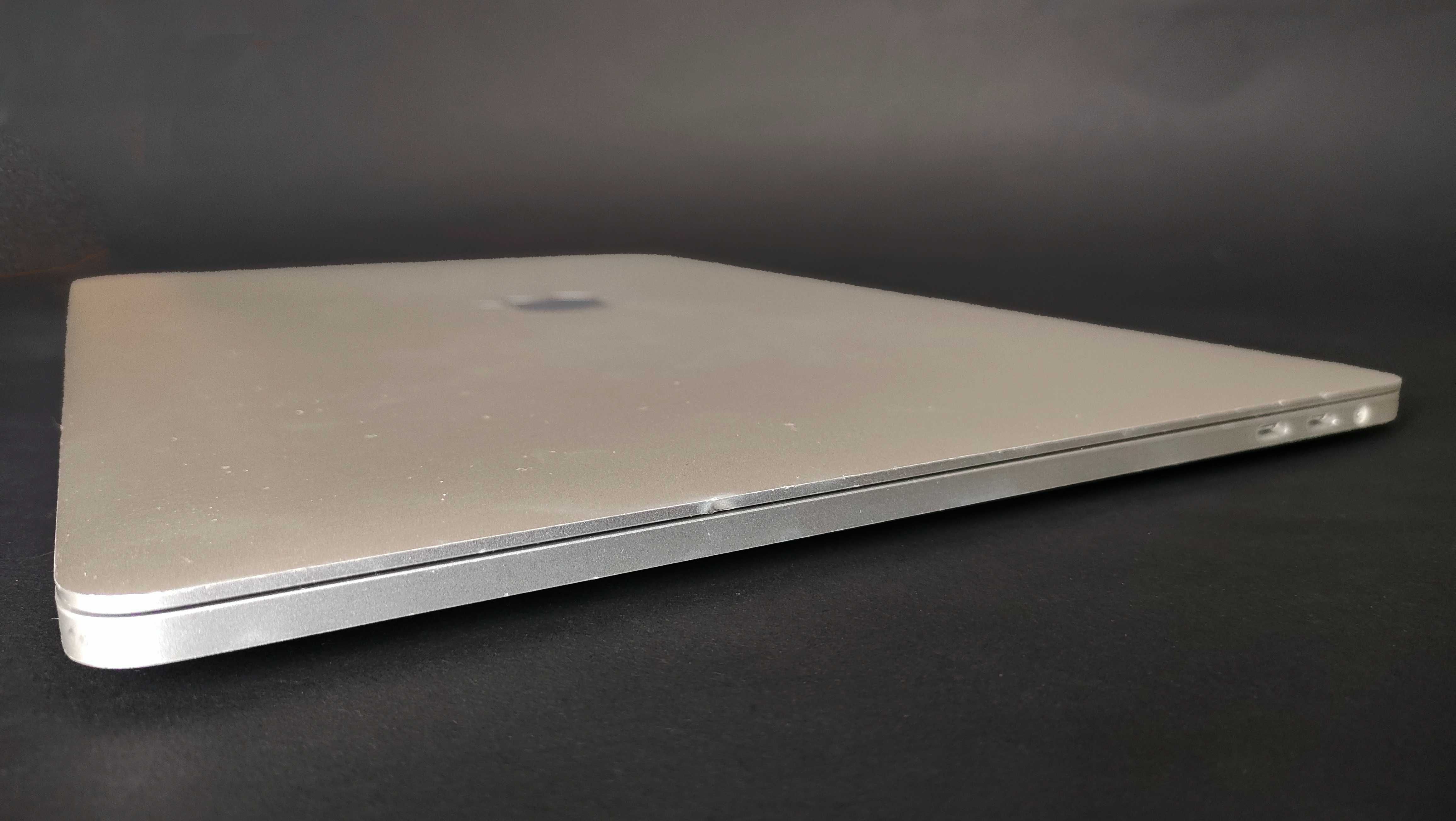 Macbook Pro, 15 cali, 2016, Inter Core i7,  16GB ram, 1TB SSD