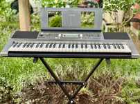 YAMAHA Keyboard PSR-E383 ze statywem