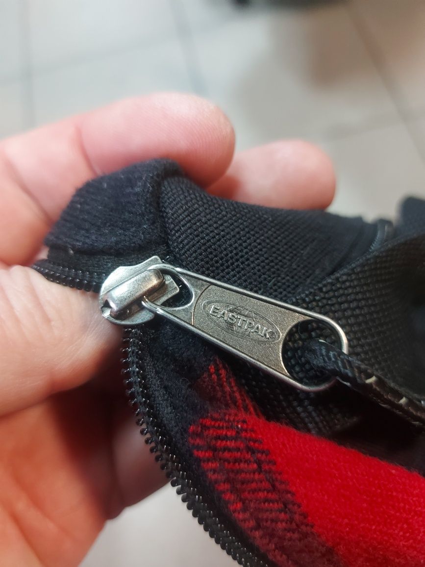 Сумка на пояс Eastpak Springer
колір червоний Nerka Saszetka Eastpak S
