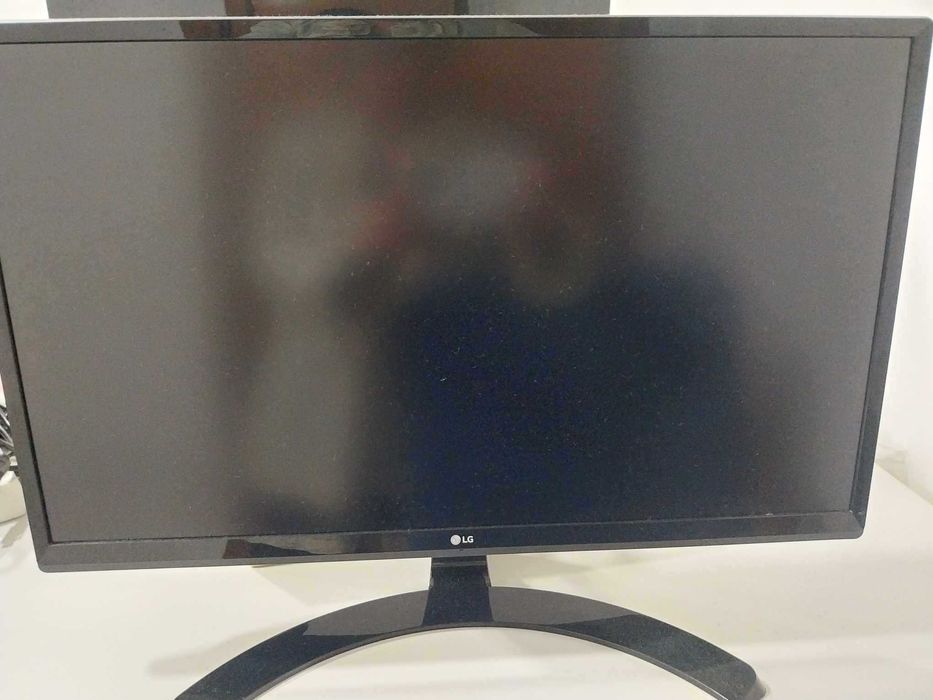 Computer Monitor and Other Components64551980281986120