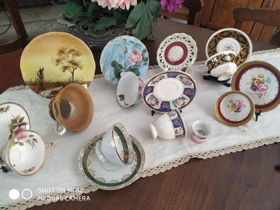 1  Conjunto de Chávenas de decoração