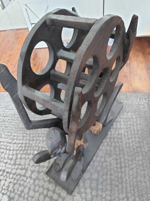 Stojak na wino rzeźba Afryka