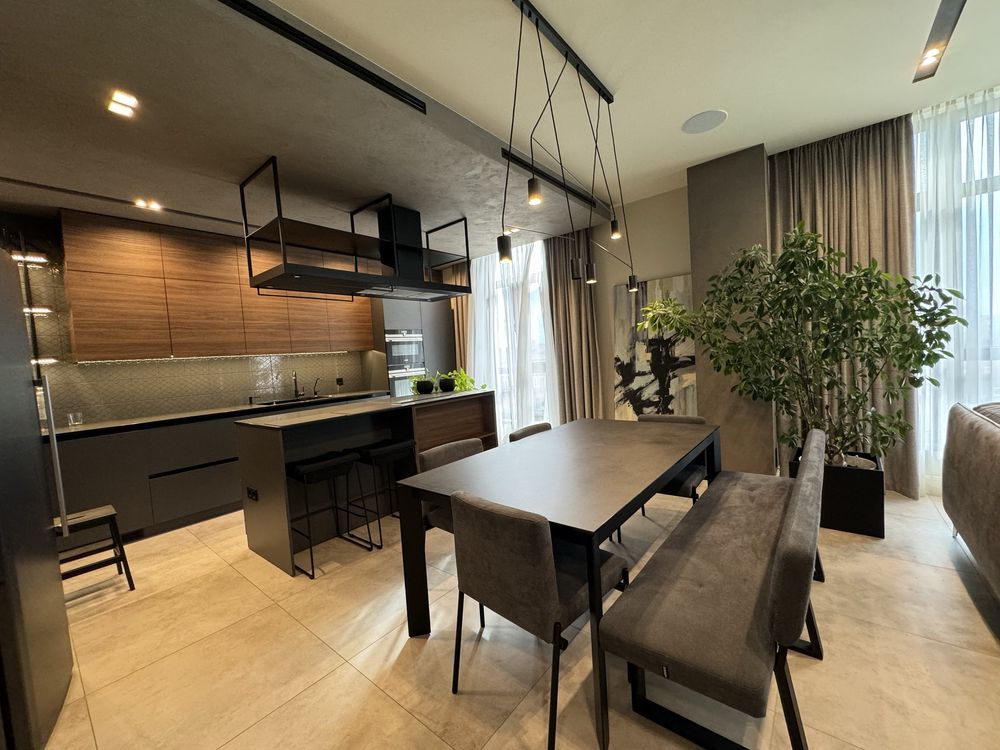 Продам 4 ком.квартиру 184м2 ЖК премиум класса ул.Чернышевская,31А