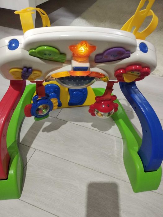 Інтерактивний розвиваючий центр  chicco