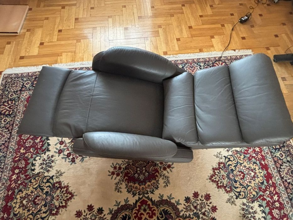 Fotel rozkładany ekoskóra elektryczny