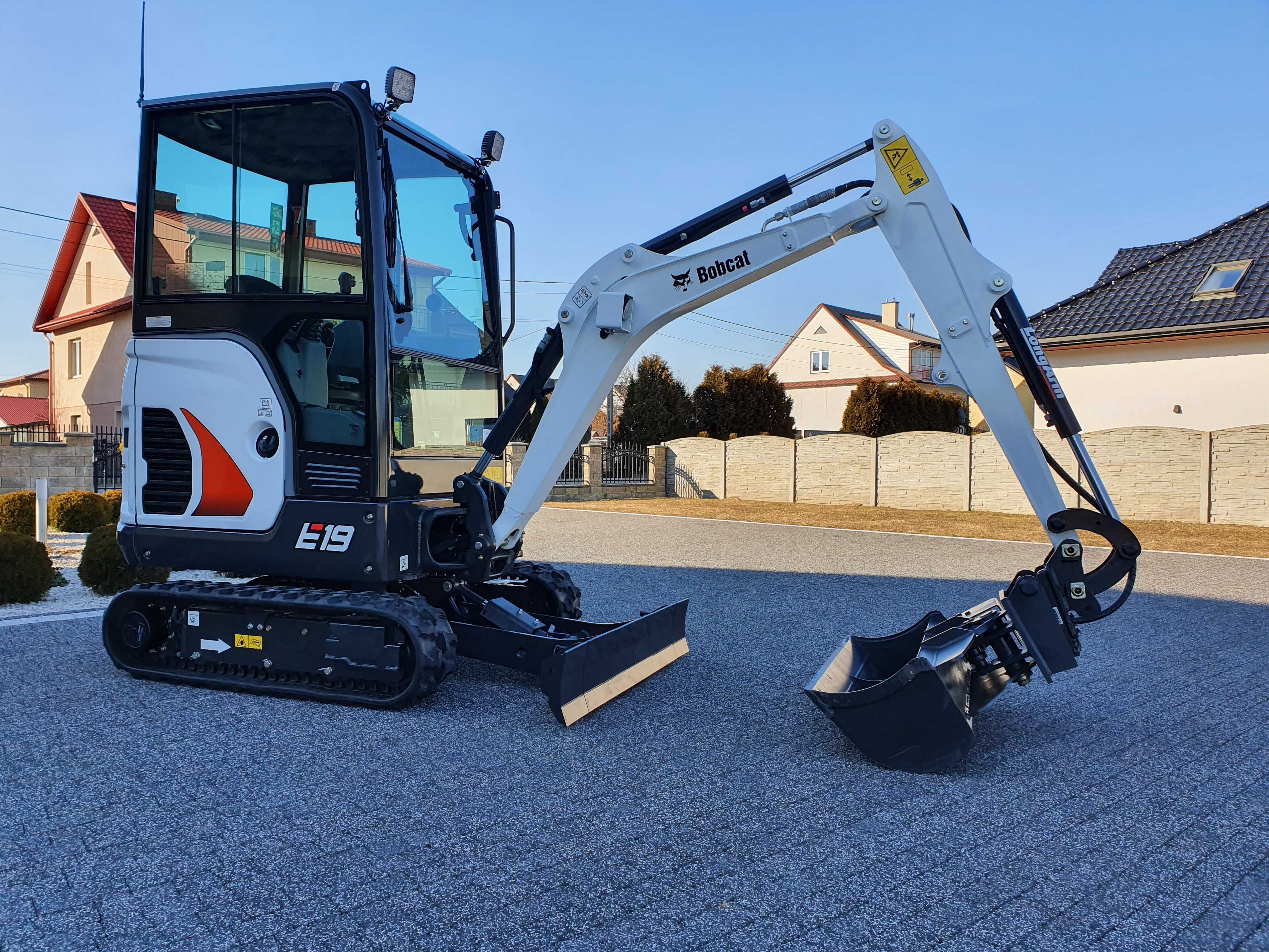 Wypożyczalnia Wynajem Minikoparka BOBCAT E 27 /BOBCAT E19