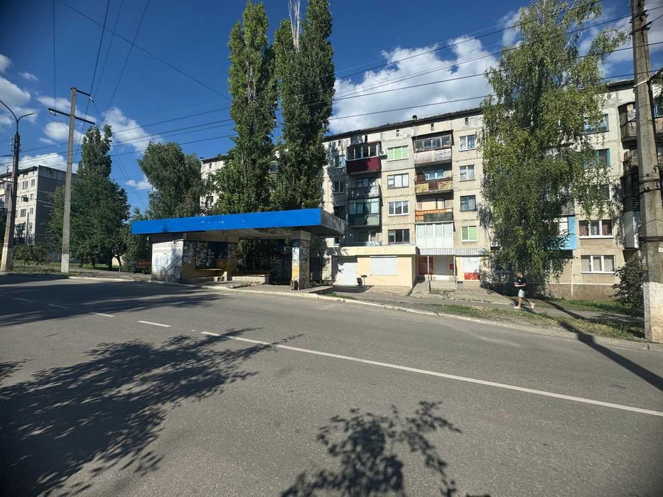 Продається приміщення магазину