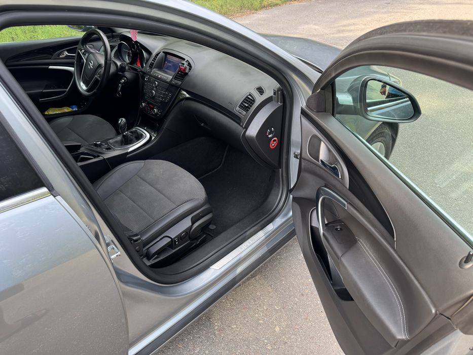 Продам Опель Инсигния