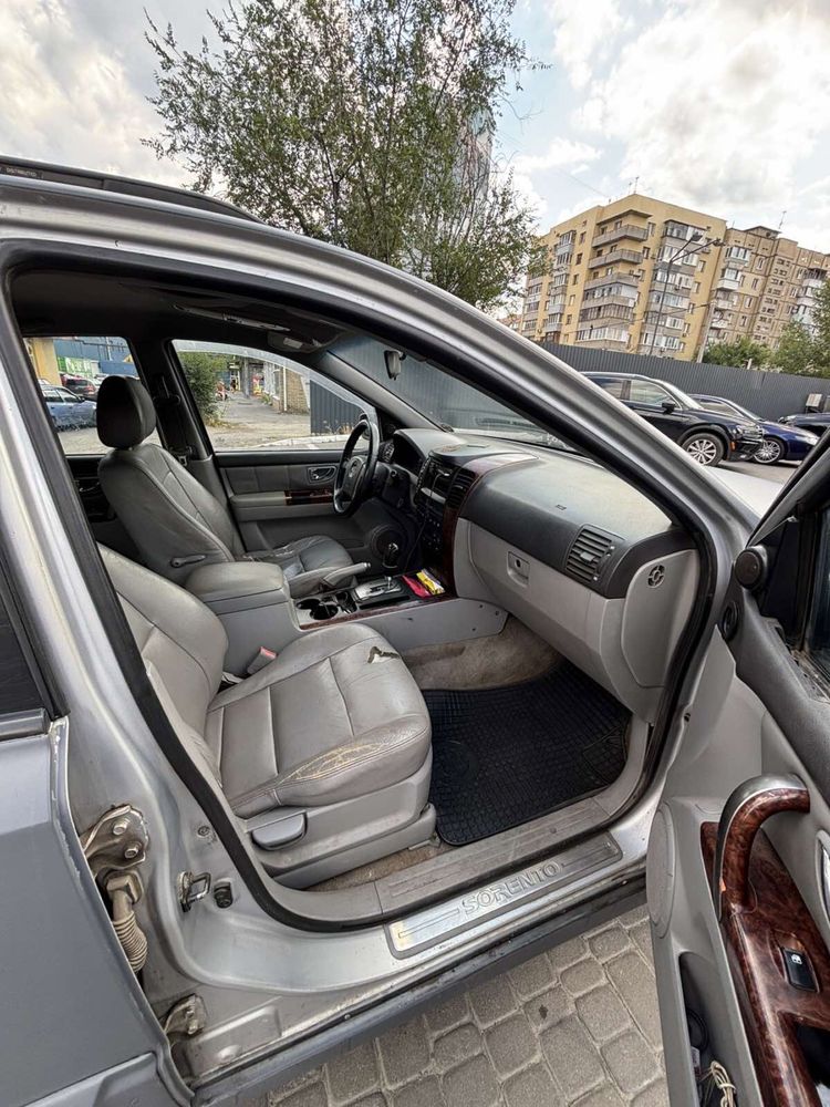 Продам kia sorento 2.5 автомат соренто