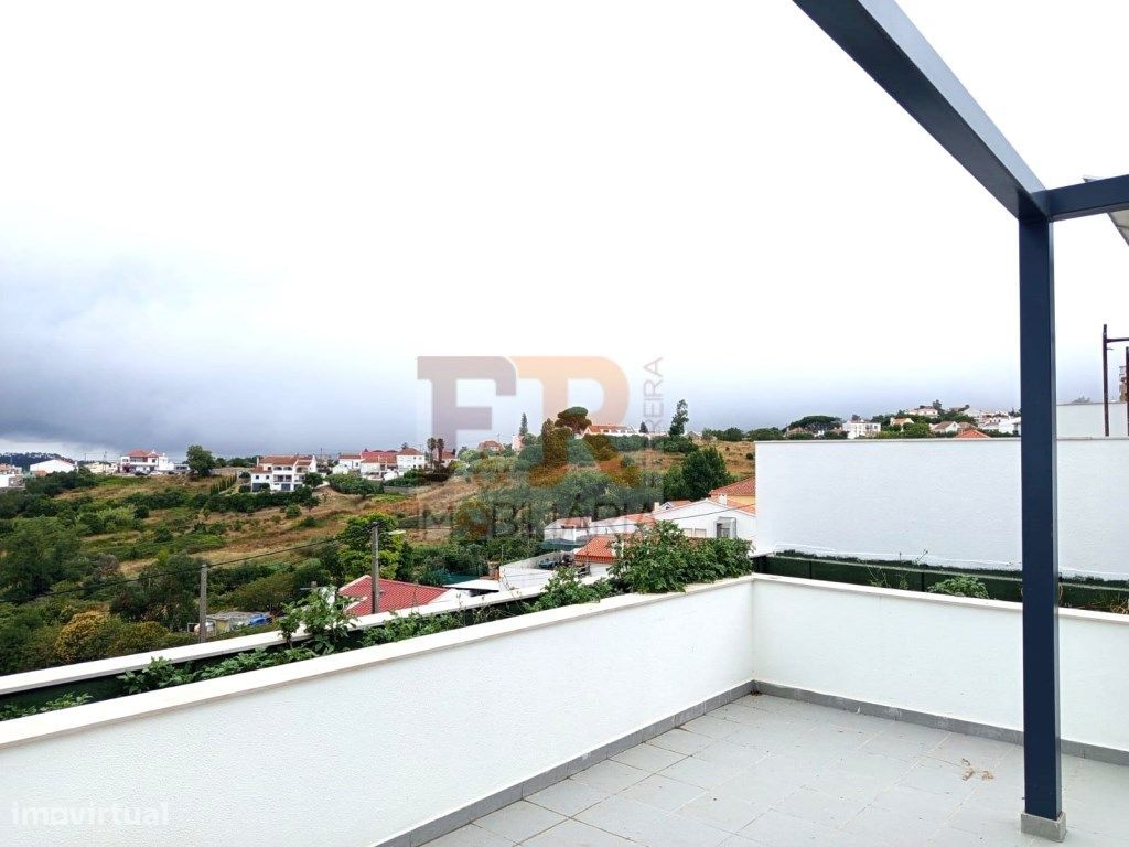 Apartamento T2 novo prédio com elevador , garagem box e Terraço Ses...