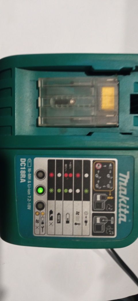 Зарядний пристрій MAKITA DC18RA + 2 акб 5ah
