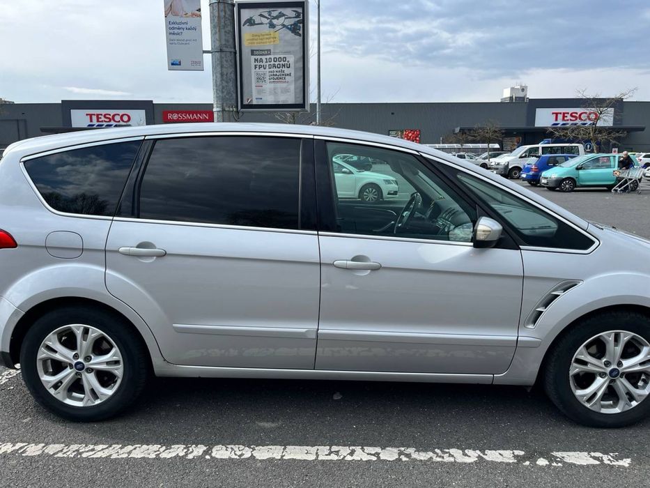 Ford S-Max в гарному стані