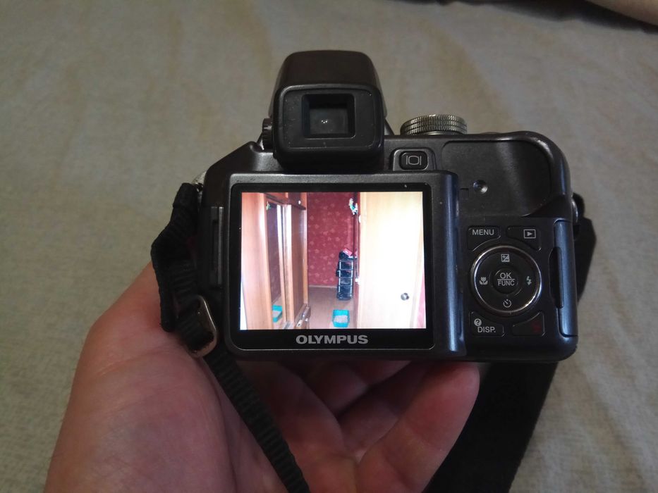 Робоча цифрова камера Olympus SP-550UZ