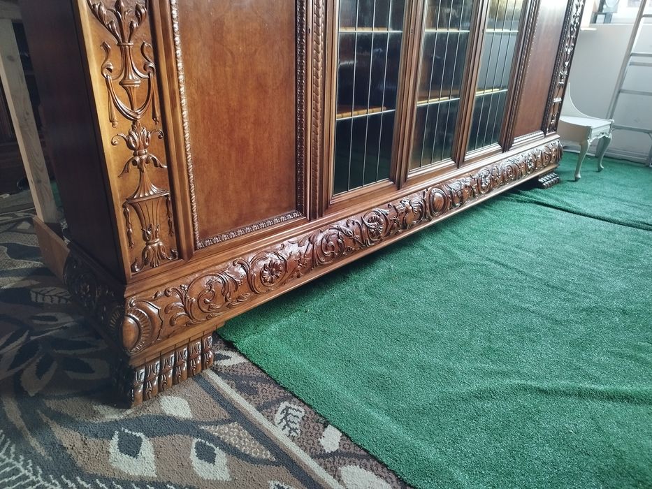 biblioteka gabinetowa secesyjna witryna Antyk pięknie zdobiona