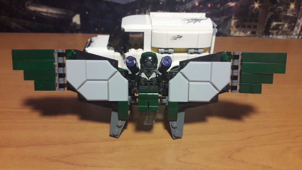 Конструктор LEGO MARVEL Super Heroes. 76083. Берегись Стервятника.