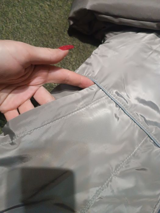 Куртка тепла легка