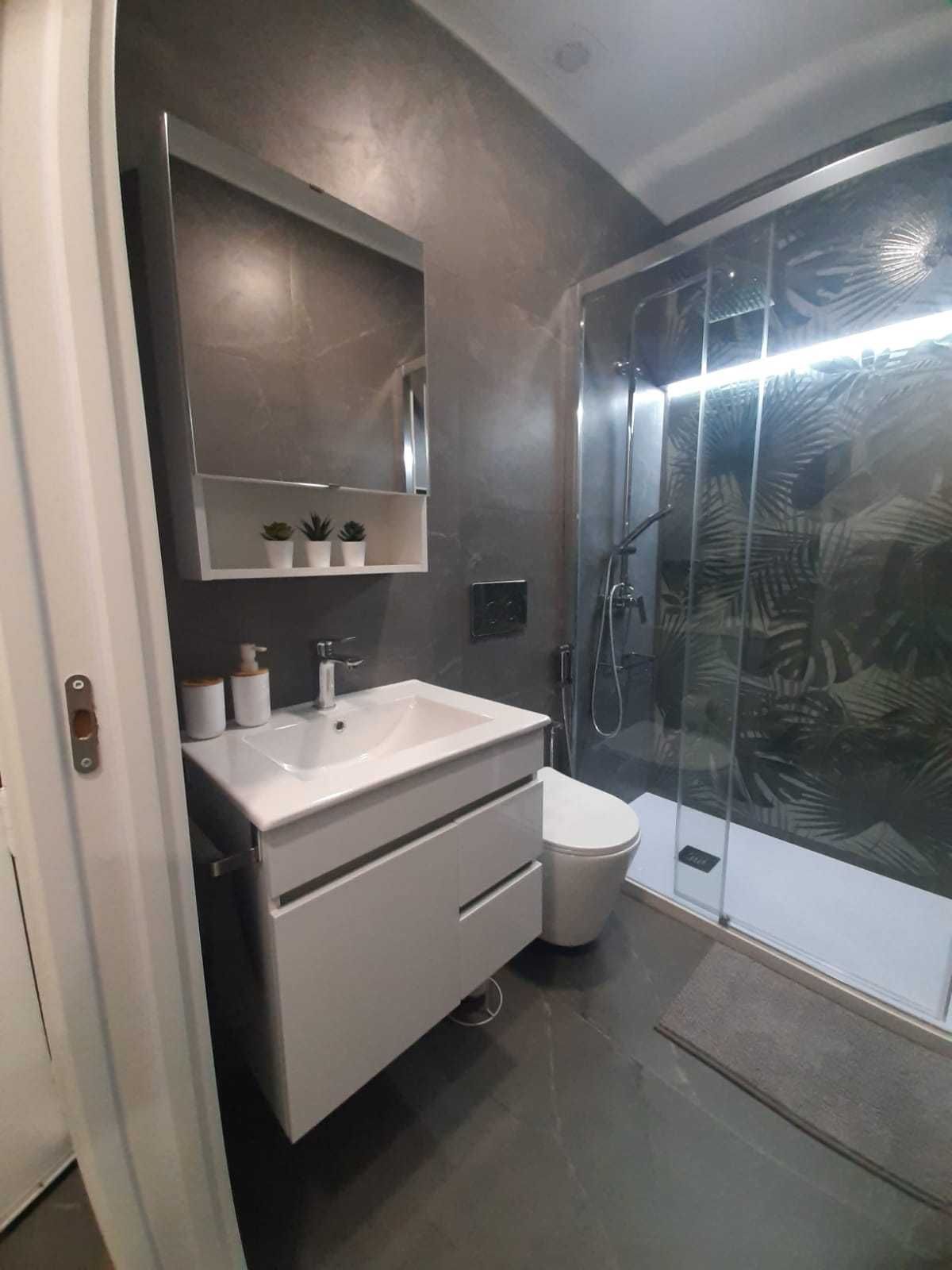 Apartamento T0/1 com piscinas a 5 minutos da praia
