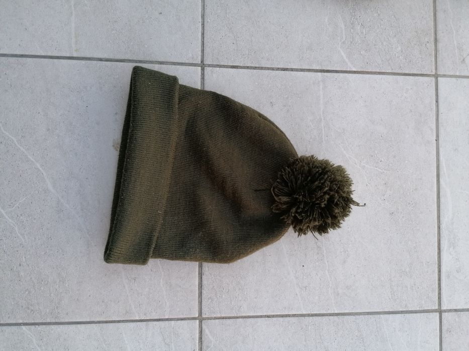 Bershka * czapka z pomponem beanie