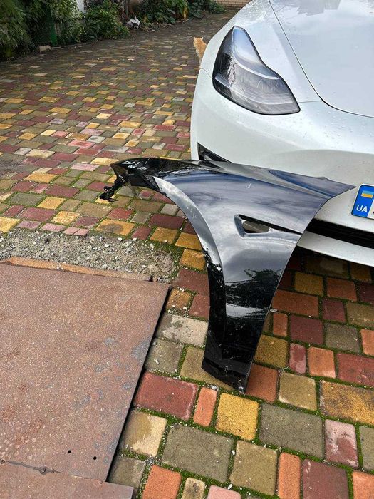 Крило ліве тесла 3 Highland Хайленд