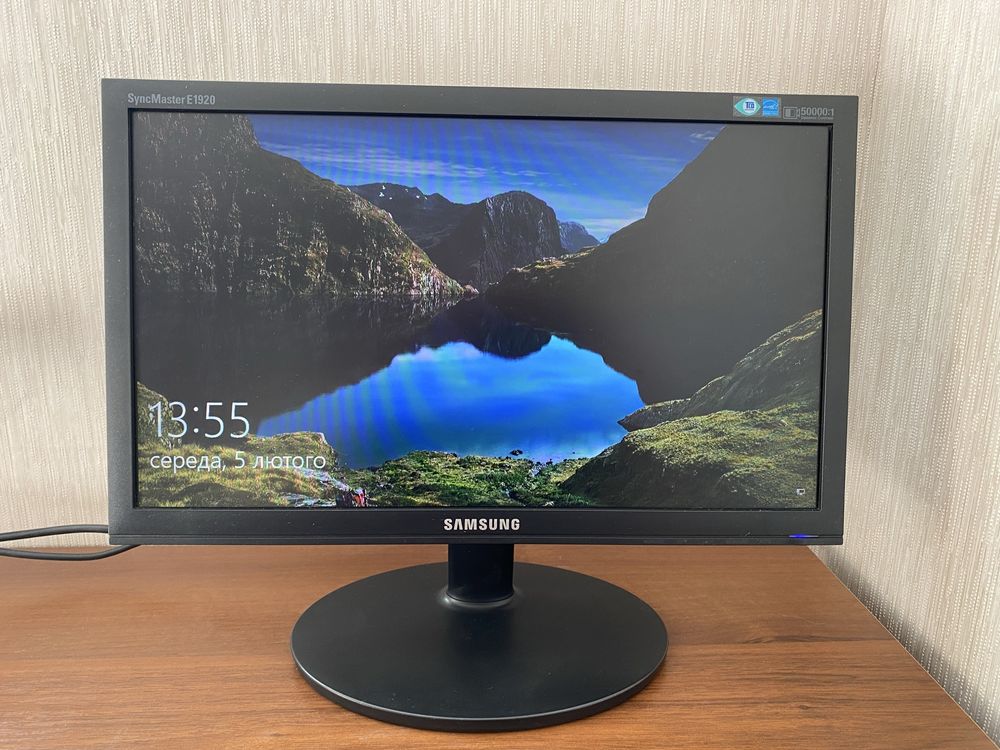 Монитор Samsung 19” E1920N