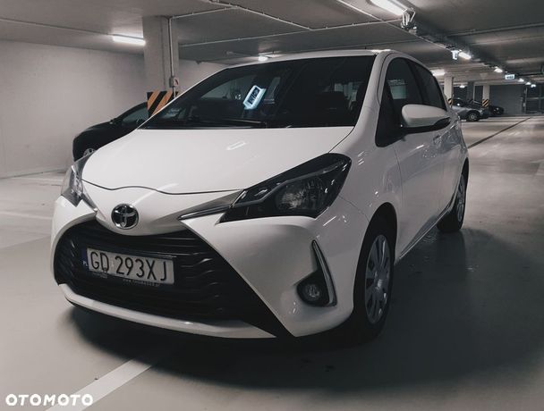 Toyota Yaris Yaris Active 1.0 benz. 2018r. Garażowany + Audio Focal + opony letnie.