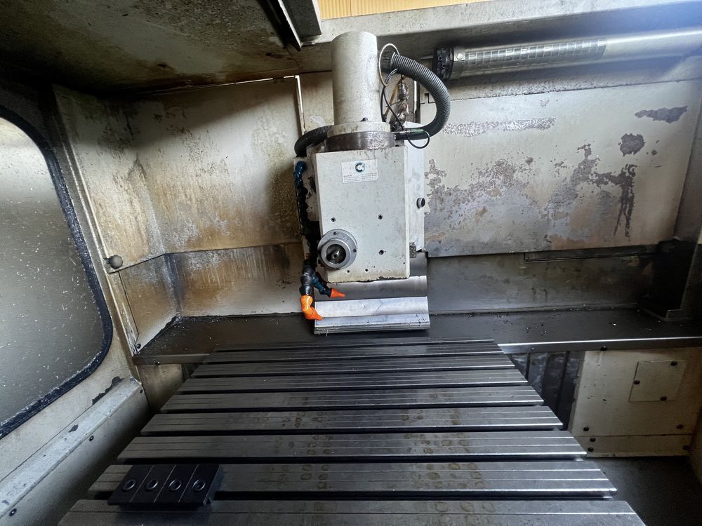 Frezarka CNC Mikron UM600