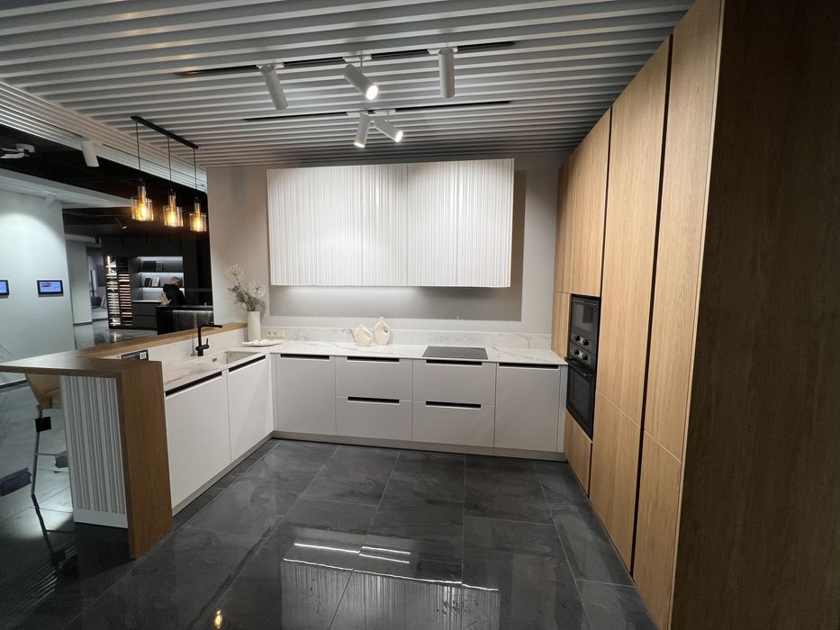 Кухні на замовлення