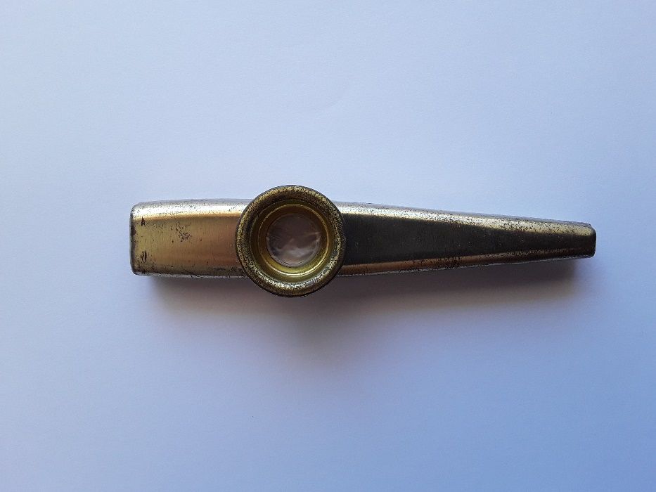 Kazoo metálico