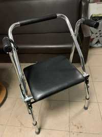 Крісло-стілець з колесами
