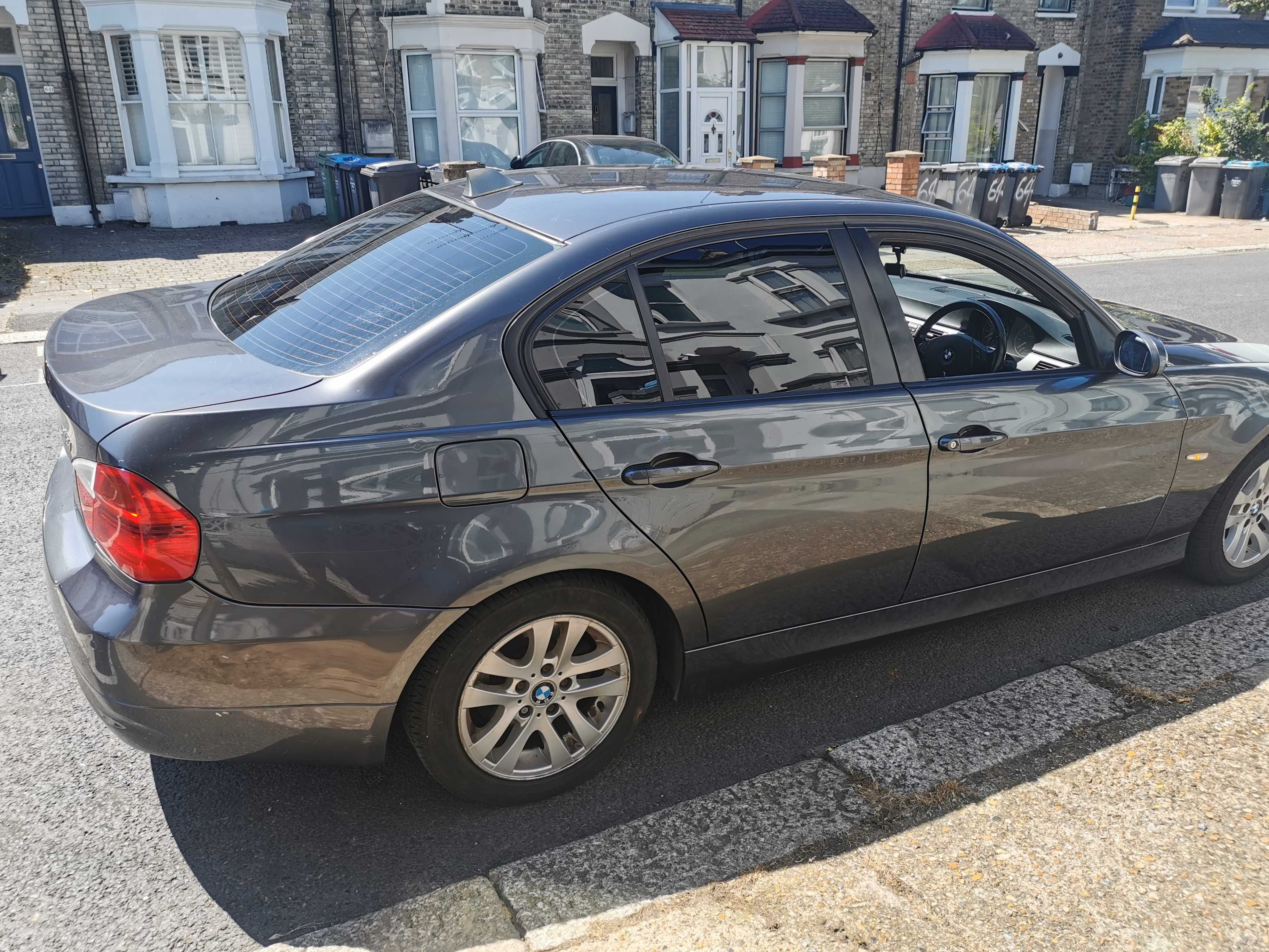 BMW 318i 2.0cc petrol automatic