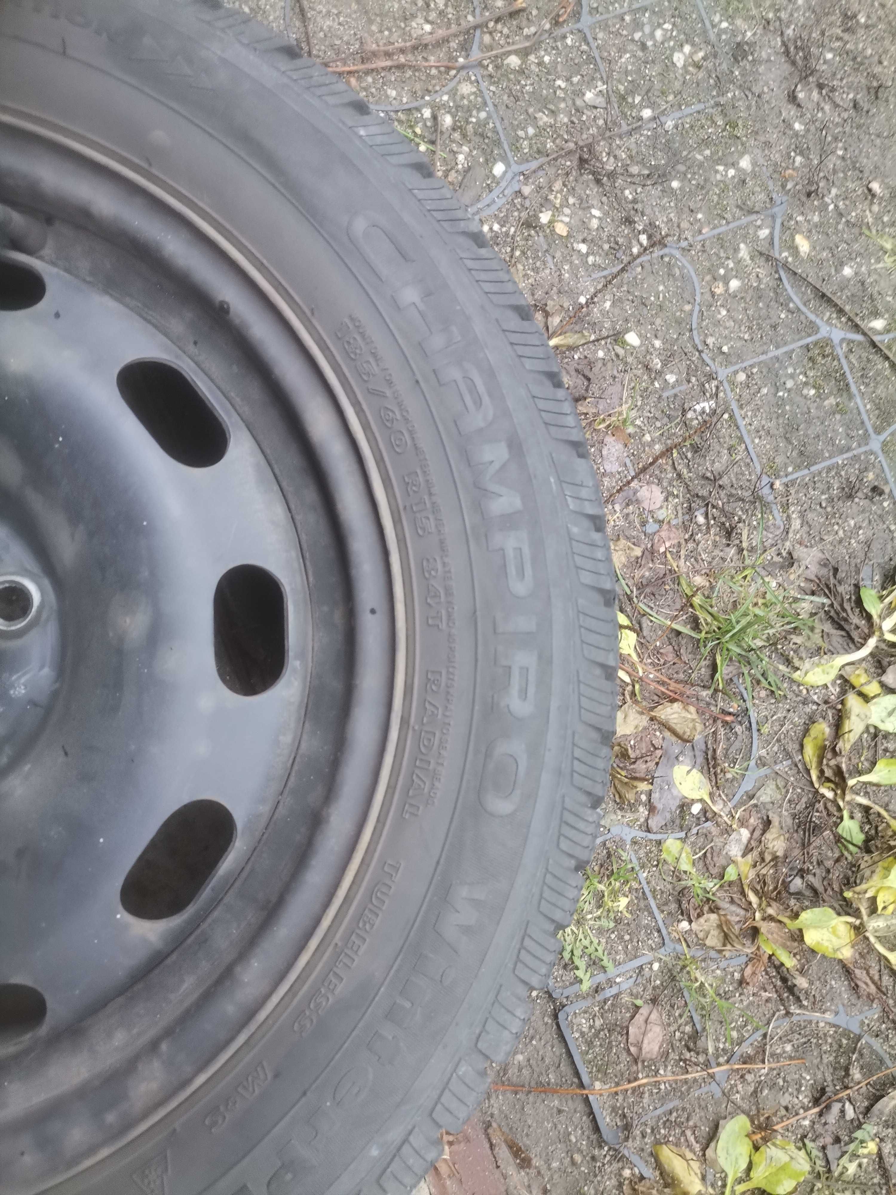Opony zimowe Champiro Winterpro 185/60R15 zimowe na felgach