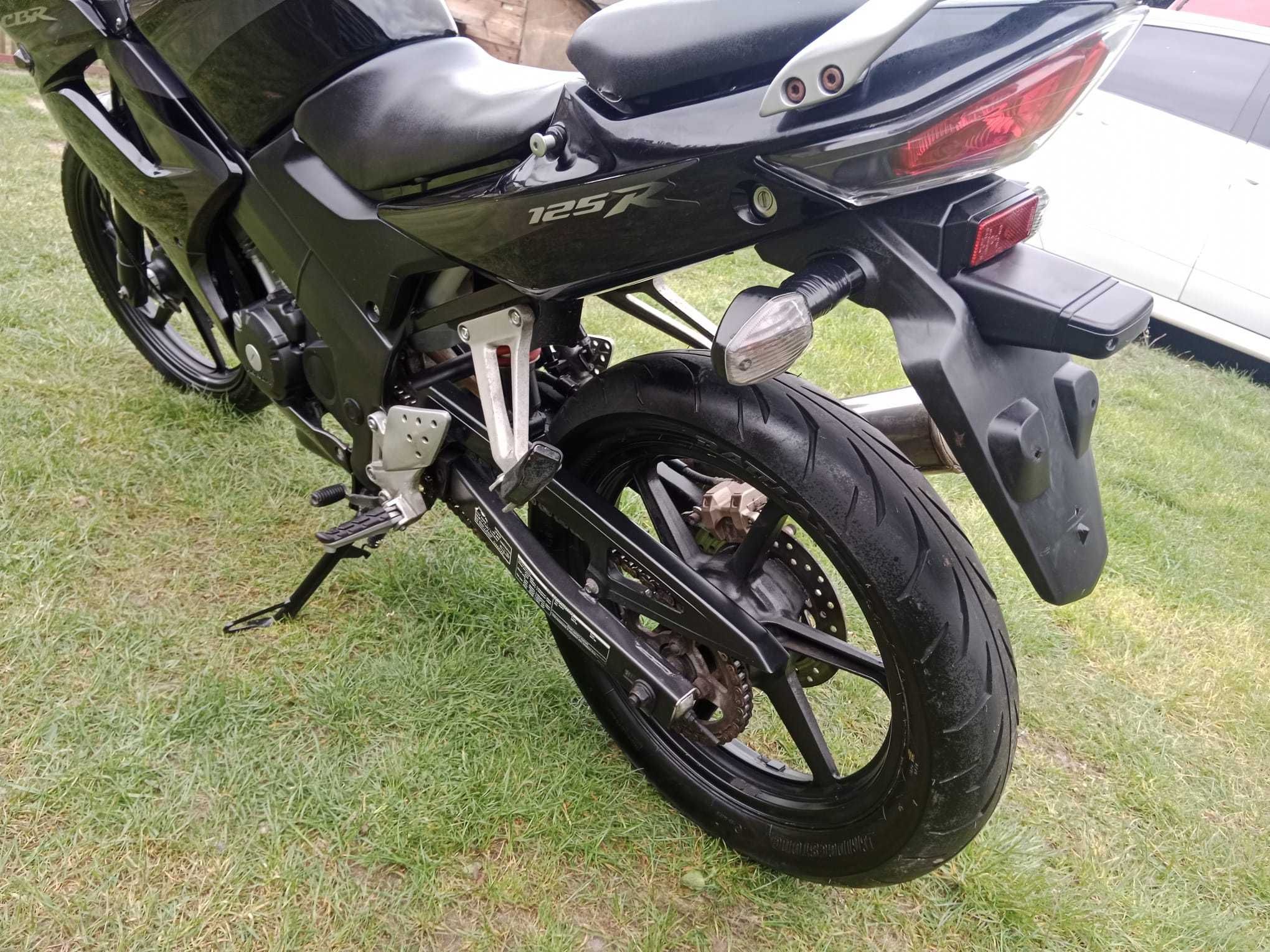 HONDA CBR 125 09r