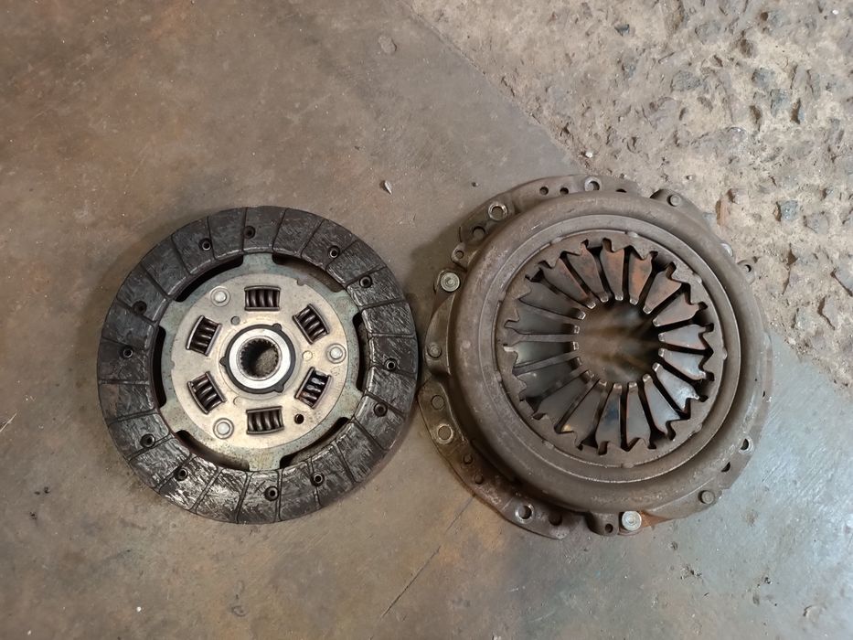 Продам комплек сцепления Ваз 2101 по 2107