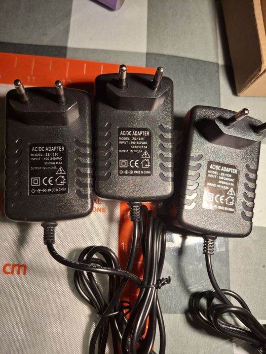 Zasilacze 12v 3szt