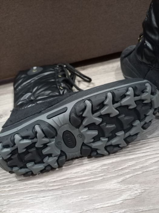 FUN. Зимові чоботи жіночі. 37 - 37.5.