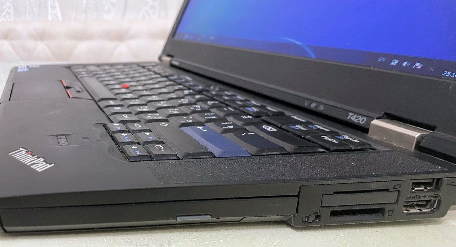 Ноутбук Lenovo Thinkpad T420 14" RAM 4 ГБ/HDD 300 ГБ/DVD-RAM.