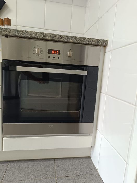 Forno Teka a funcionar