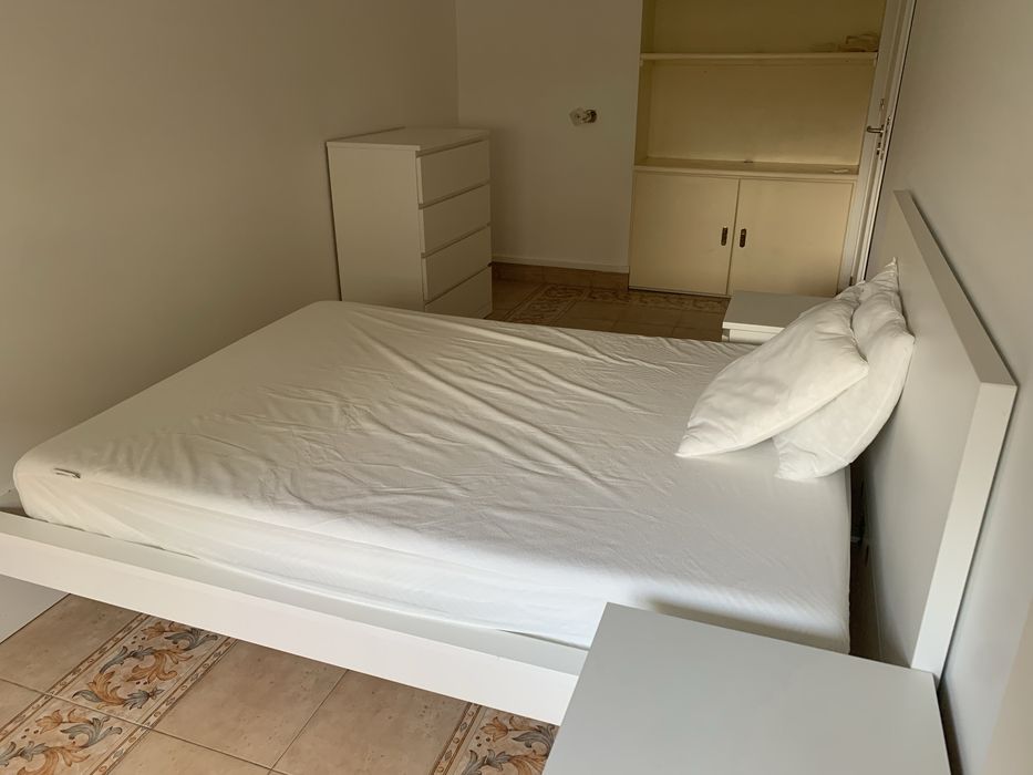 Quarto arrendar Amadora