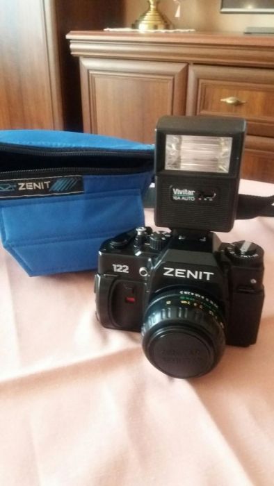 Aparat Zenit z lampą błyskową